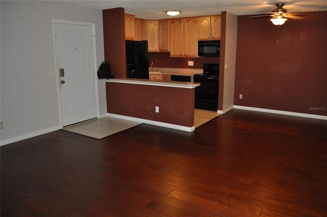 Foto del edificio - 3295 Fox Chase Cir