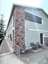 Building Photo - 3336 SE 9th Ave