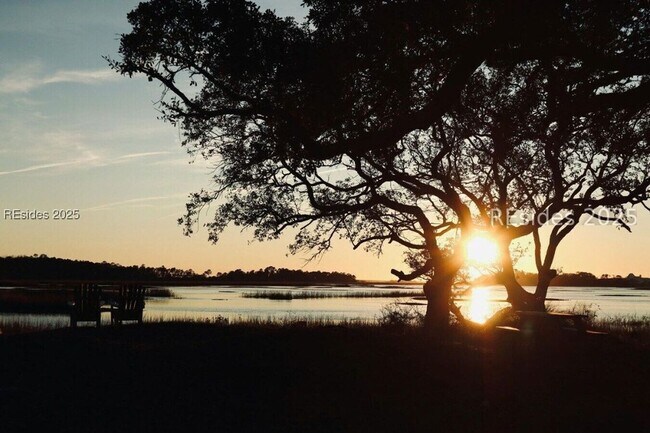 Foto del edificio - 120 Buck Island Rd