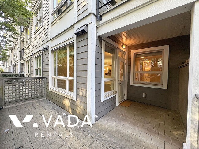 Photo du bâtiment - Edge 1 Bedroom Apartment Rental 220-13897 ...
