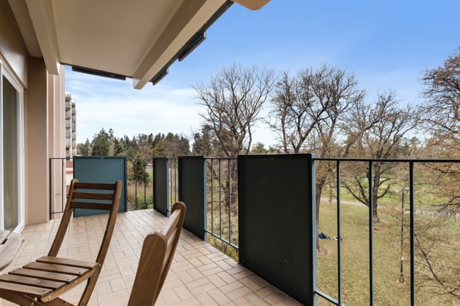 Building Photo - 1265 Race St