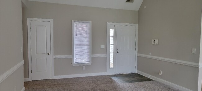 Foto del edificio - 329 Lafollette Dr