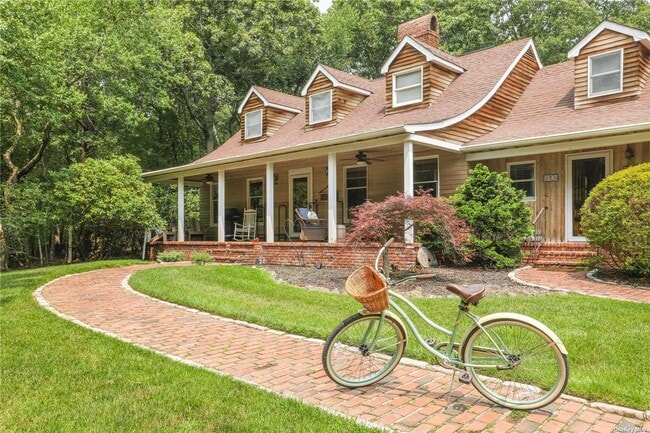 Building Photo - 405 S Country Rd