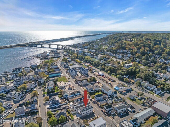 Foto del edificio - 132 Bay Ave