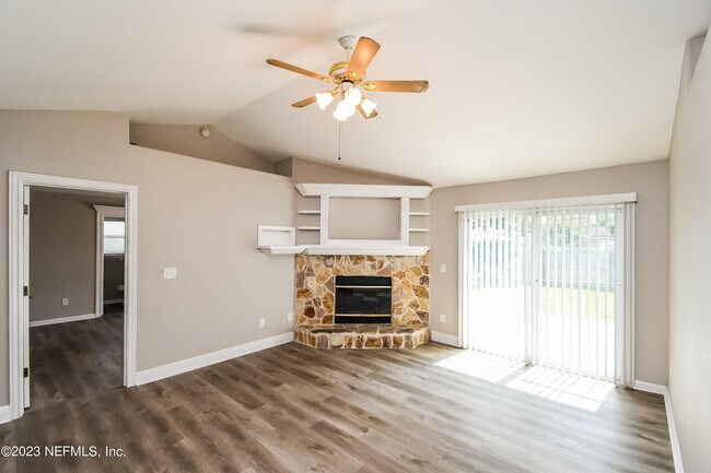 Building Photo - 12236 Footpath Ln