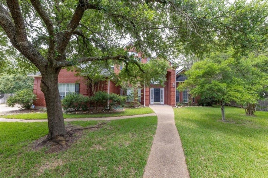 Foto principal - 4601 Valleybrook Cir