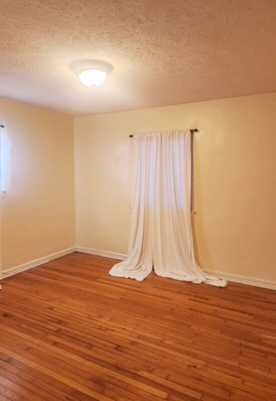 Building Photo - 6171 Kingsley Dr