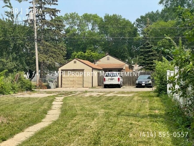 Building Photo - 4456 N 45th St