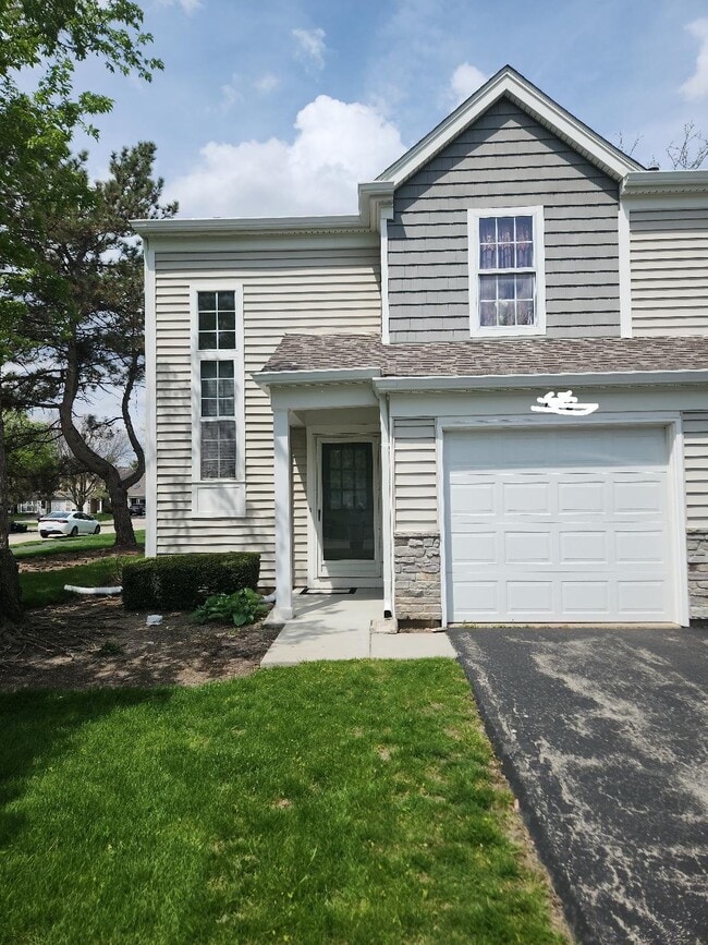 Photo - 1712 College Green Dr Townhome