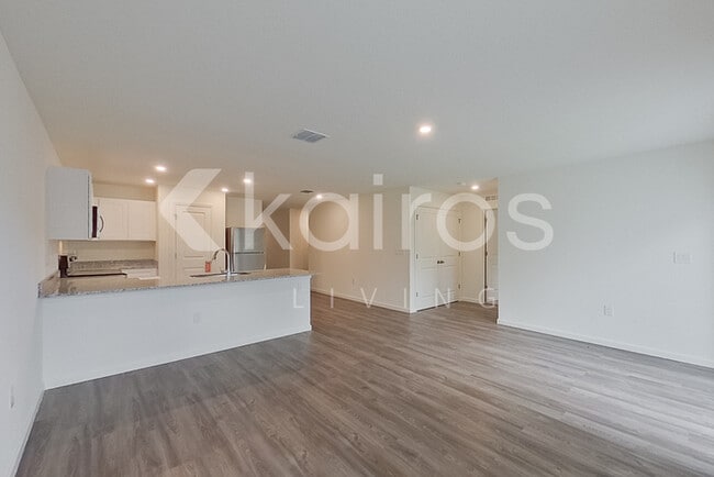 Building Photo - 8475 W 98th Ave