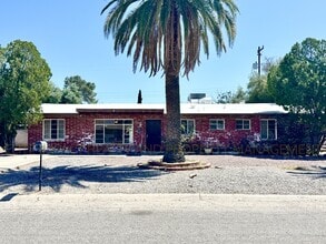 Building Photo - 5962 E 25th St