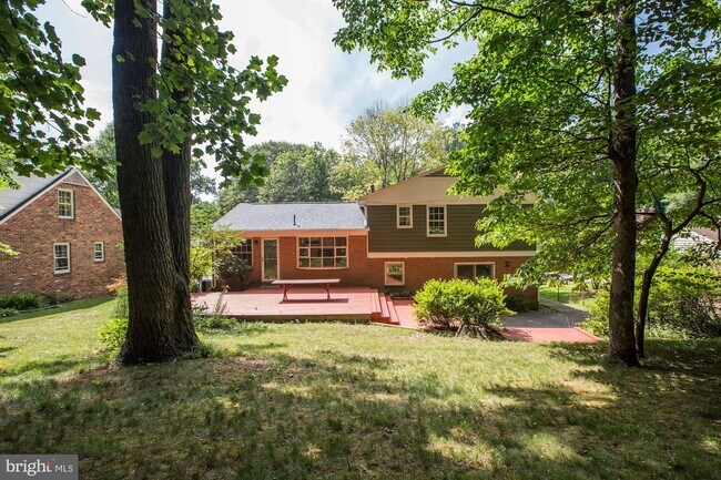 Building Photo - 10305 Cheshire Terrace