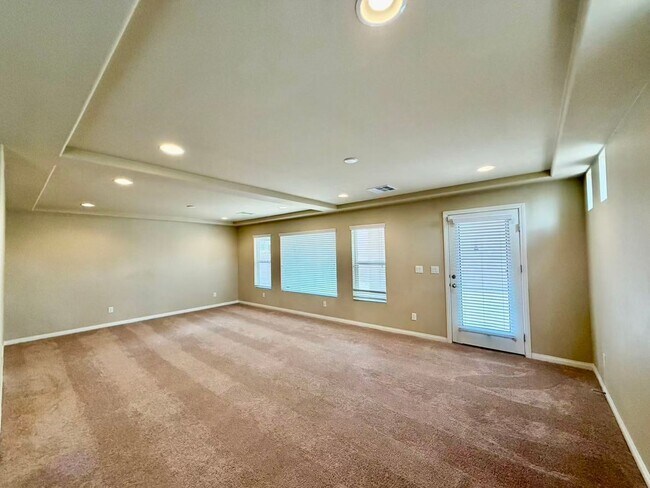 Foto del edificio - 8105 Discovery Point St