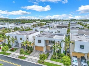 Building Photo - 7457 NW 101 Ave