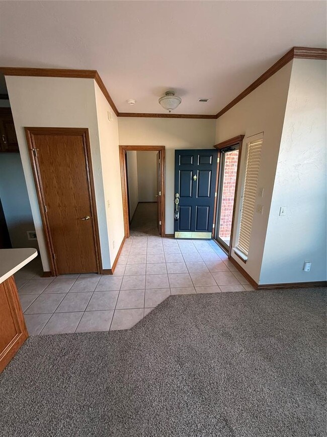 Building Photo - 9220 Roadrunner Ave