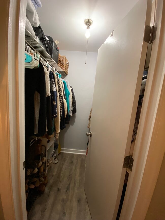 Photo - 300 E Park Ave Apartment