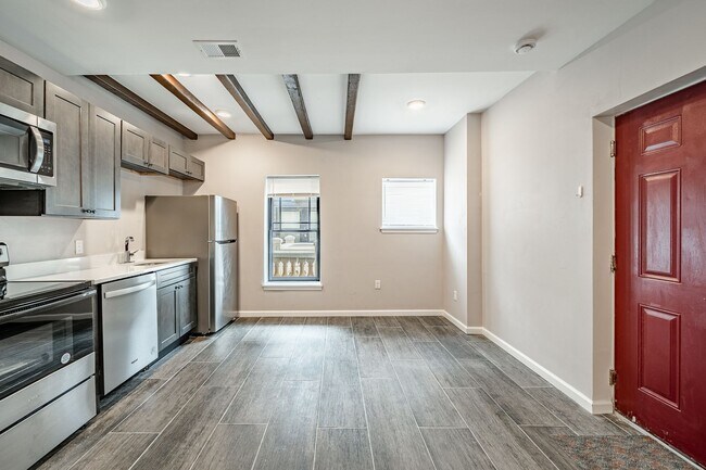 Foto del edificio - 235 E Market St