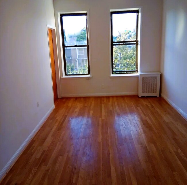 Foto del edificio - 515 Park Pl