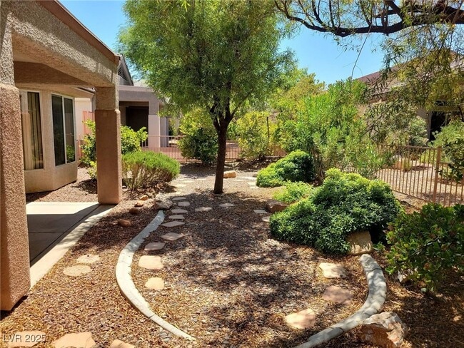 Foto del edificio - 2106 Joy Creek Ln