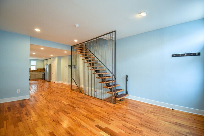 Building Photo - 1511 N 29th St