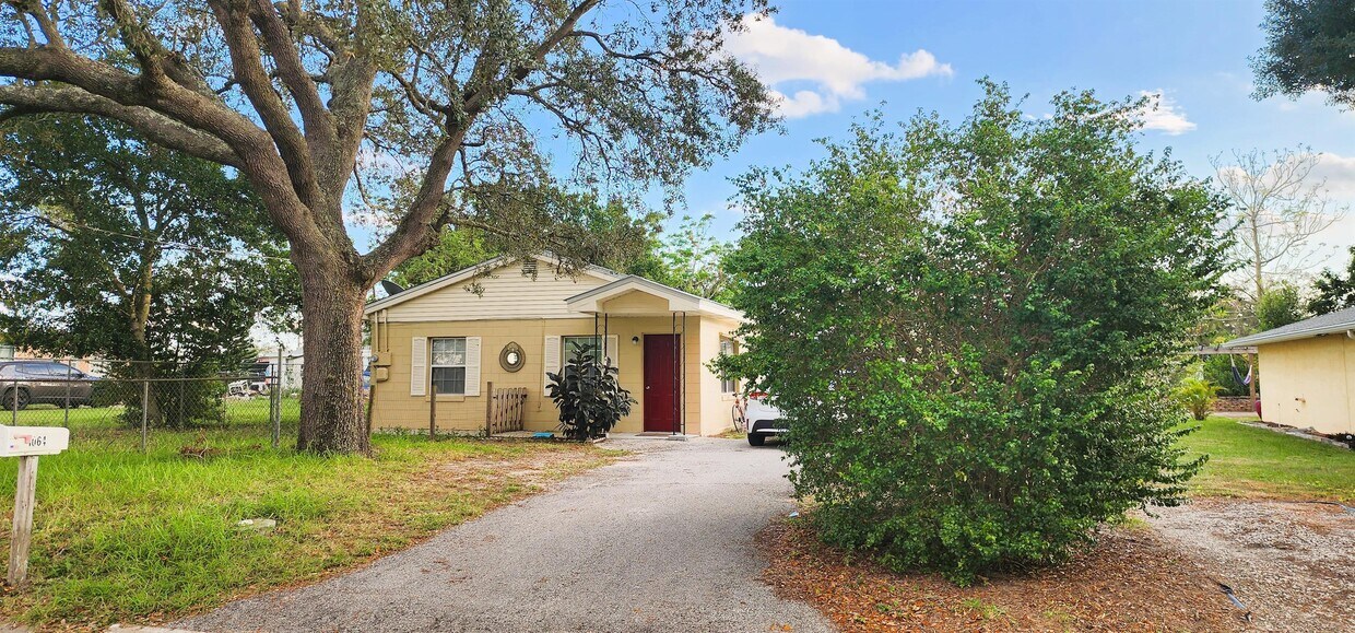 Foto principal - 1064 Cohassett Ave