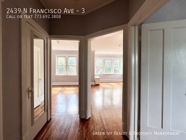 Foto del edificio - 2439 N Francisco Ave