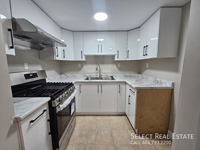 Building Photo - 5530-5530 Teskey Rd