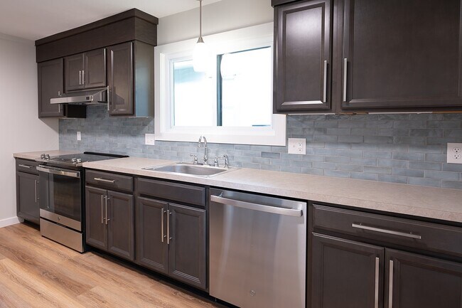 Building Photo - 54 Crocus Ln