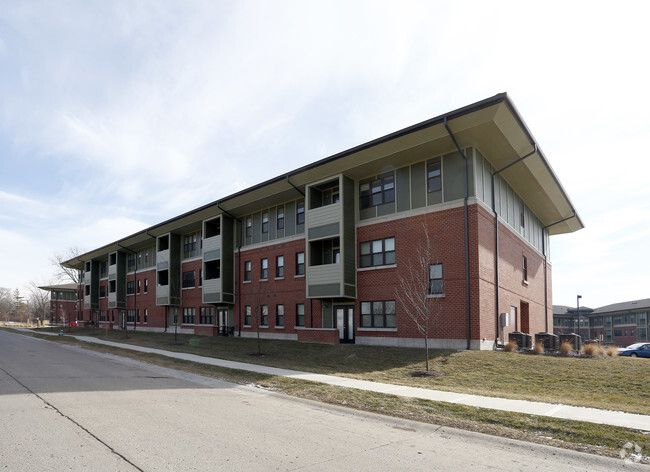 Building Photo - Point on Fall Creek I