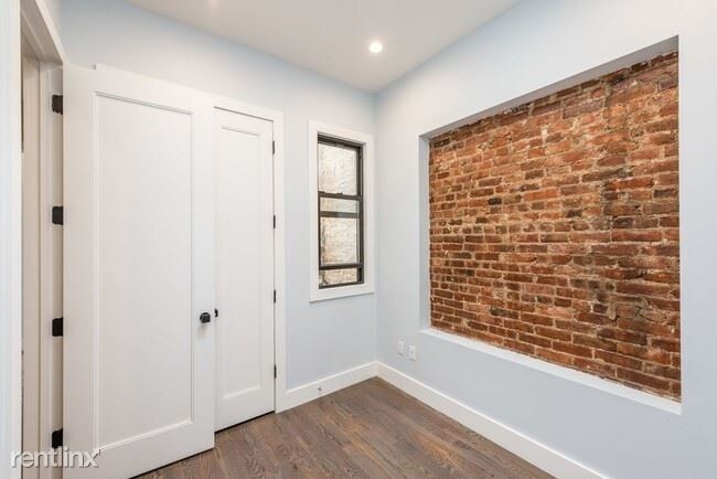 Building Photo - 3 br, 1.5 bath  - 368 Palmetto St
