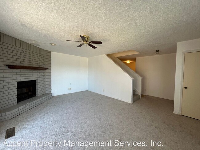 Building Photo - 3 br, 2 bath House - 7105 South Date Place