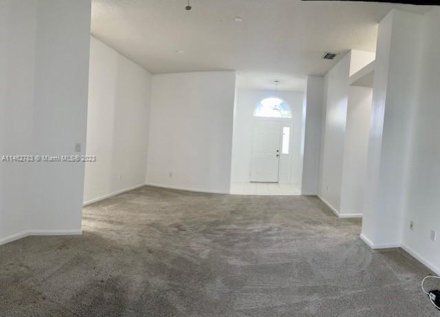 Building Photo - 2690 SE 5th Ct