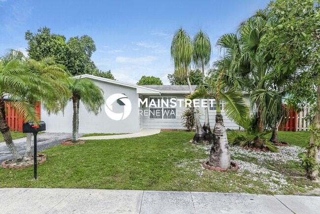 3 Bedroom Pet-Friendly Home in Sunrise, FL with Main Street Renewal - 3 Bedroom Pet-Friendly Home in Sunrise, FL with Main Street Renewal