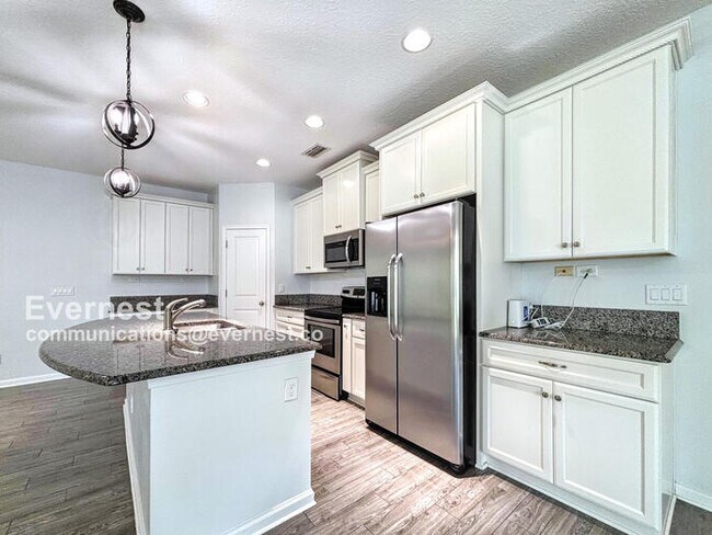 Foto del edificio - 2451 Caney Oaks Dr E