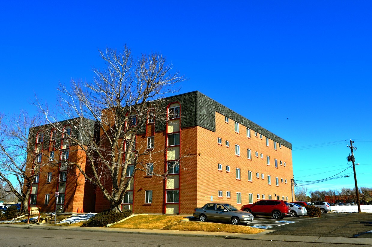 Joliet Towers Apartments Aurora, CO