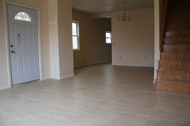 Foto del edificio - 1358 Indianola Ave