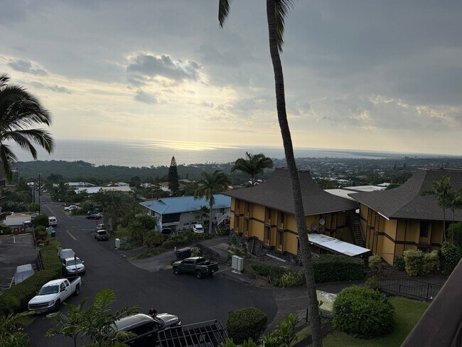 Foto del edificio - For Rent | 2 Bedroom, 2 bathroom Condo in Kona Eastwind with 1 assigned parking stall