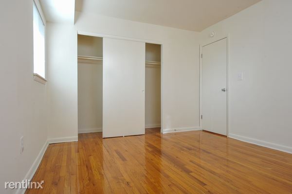 Building Photo - 25 Montrose Manor Ct