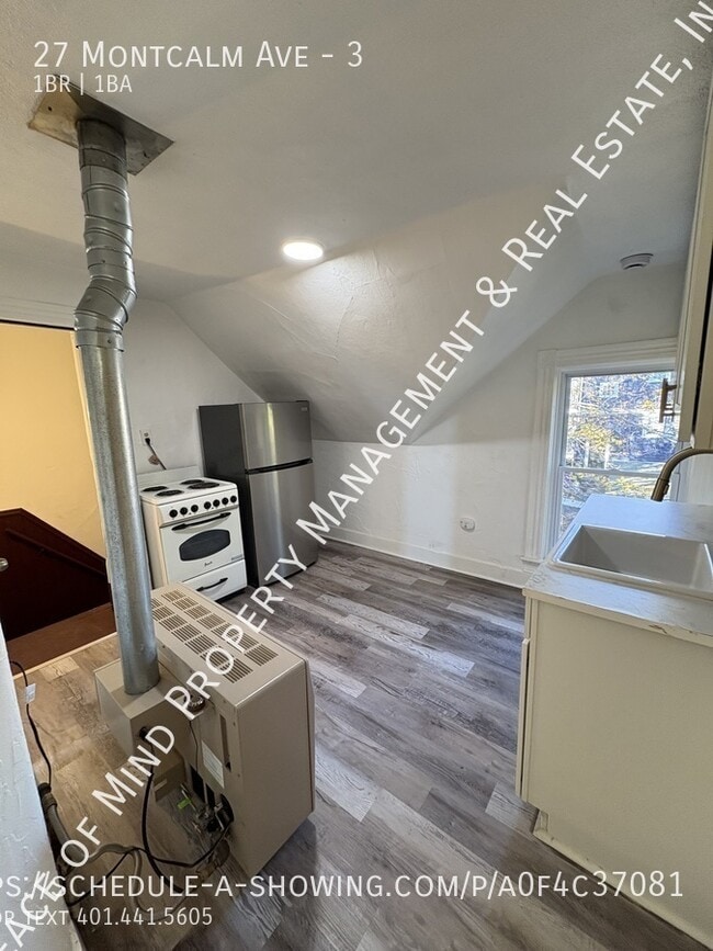 Building Photo - 27 Montcalm St