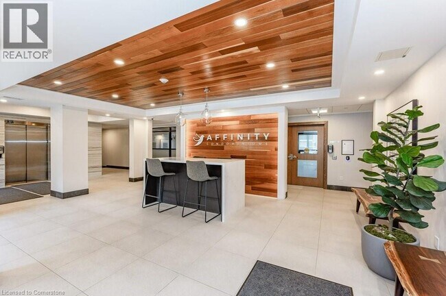 Photo du bâtiment - 340 Plains Rd E