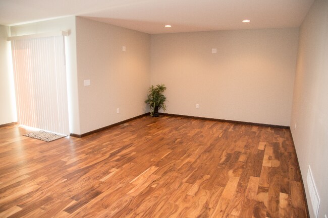 Foto del edificio - 6301 Saulk Trail