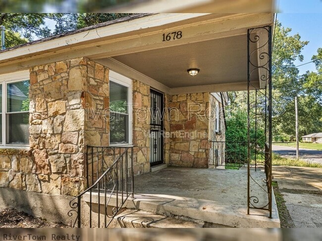 Photo - 1678 Alta Vista Ave House