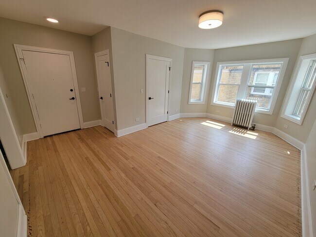 Foto del edificio - 6418 N Richmond St
