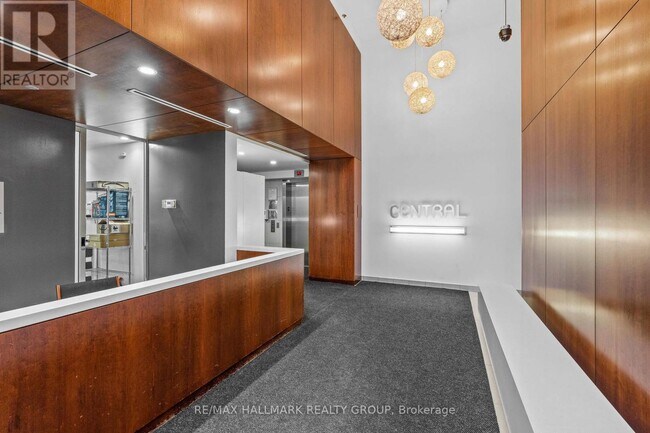 Photo du bâtiment - 354-354 Gladstone Ave
