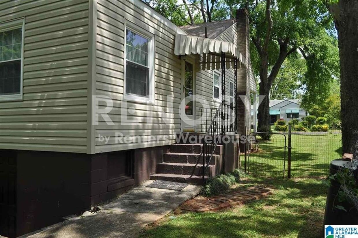 Building Photo - 3-Bed, 2-Bath Birmingham Home with Carport and Fenced Yard in West End Minor
