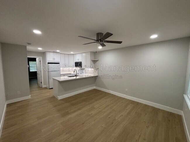 Foto del edificio - 1031 Columbia Ave