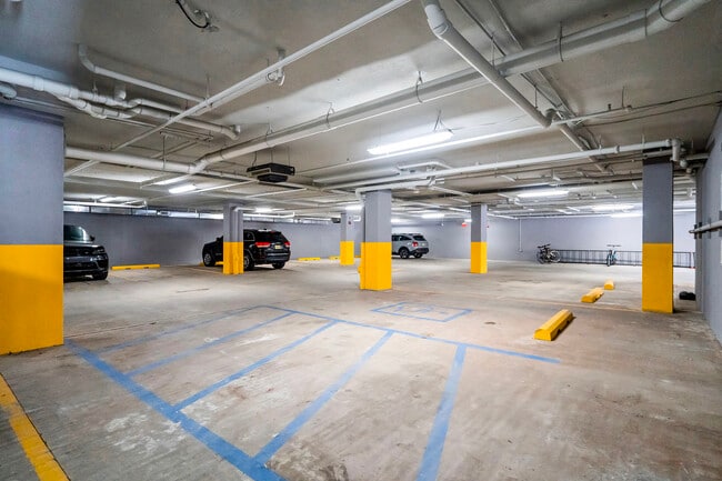 Building Photo - Hudson Heights