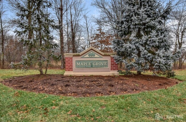 Building Photo - 230 Vasser Dr