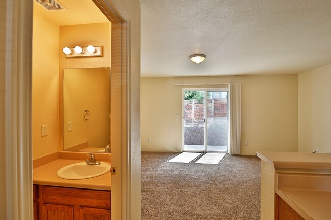 Building Photo - Nice two story 2 bedroom townhouse