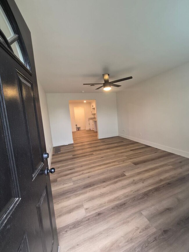 Foto del edificio - Beautifully Renovated 3 bedroom 2 Bath House